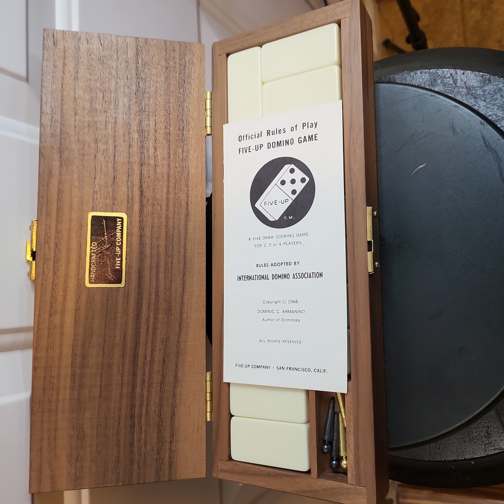 Handcrafted Dominic C. Armanino Five Up Co Dominos in Walnut Wood Box - Picture 5 of 16